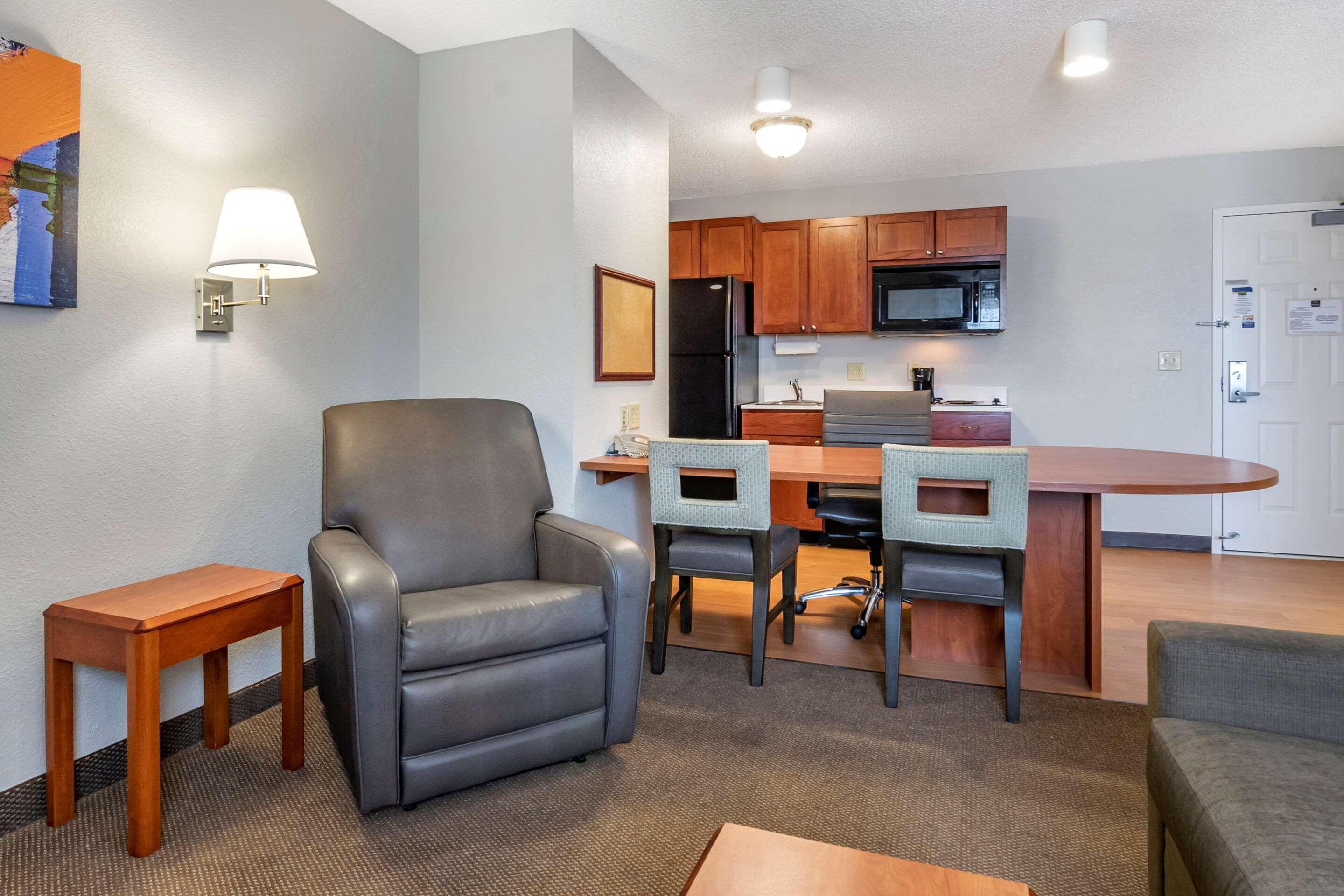 Mainstay Suites Emporia Dış mekan fotoğraf
